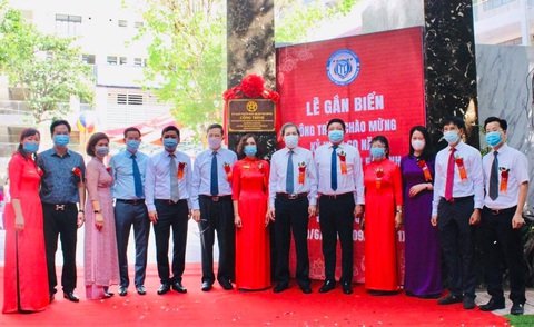 Quận Ba Đình đón Huân chương Độc lập hạng ba nhân 60 năm thành lập - Ảnh 2. Quận Ba Đình đón Huân chương Độc lập hạng ba nhân 60 năm thành lập - Ảnh 2.