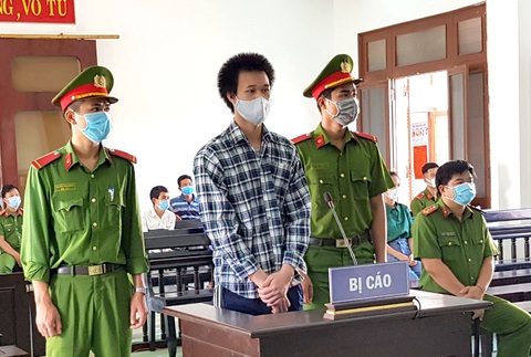 Tuyên tử hình kẻ sát hại, hiếp dâm bé gái 13 tuổi - Ảnh 1. Tuyên tử hình kẻ sát hại, hiếp dâm bé gái 13 tuổi - Ảnh 1.