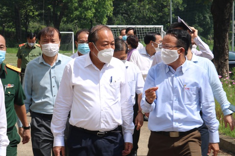 Phó thủ tướng Trương Hòa Bình kiểm tra công tác chống dịch COVID-19 tại TP.HCM - Ảnh 5. Phó thủ tướng Trương Hòa Bình kiểm tra công tác chống dịch COVID-19 tại TP.HCM - Ảnh 5.