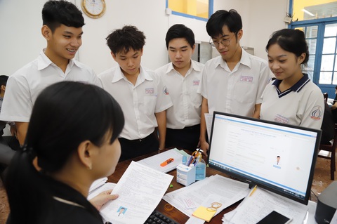 Đề thi tốt nghiệp THPT 2021 có điều chỉnh do dịch bệnh? - Ảnh 1. Đề thi tốt nghiệp THPT 2021 có điều chỉnh do dịch bệnh? - Ảnh 1.
