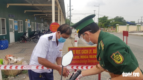 Hai trường hợp nhập cảnh trái phép ngay cửa khẩu Long Bình nghi mắc COVID-19 - Ảnh 1. Hai trường hợp nhập cảnh trái phép ngay cửa khẩu Long Bình nghi mắc COVID-19 - Ảnh 1.