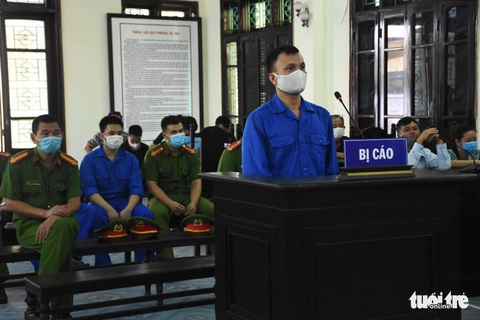 Cố ý làm hư hỏng tài sản, đại ca Cường Dụ lãnh 12 tháng tù - Ảnh 1. Cố ý làm hư hỏng tài sản, đại ca Cường Dụ lãnh 12 tháng tù - Ảnh 1.