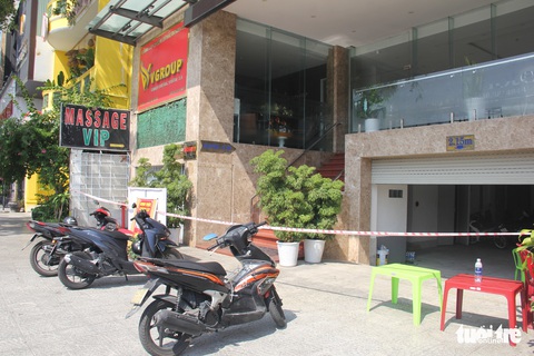Nhân viên massage nghi mắc COVID-19 mới tới Đà Nẵng vài ngày - Ảnh 1. Nhân viên massage nghi mắc COVID-19 mới tới Đà Nẵng vài ngày - Ảnh 1.