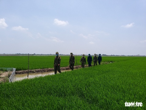 Biên phòng An Giang được tăng cường thêm 180 quân lên biên giới phòng dịch COVID-19 - Ảnh 2. Biên phòng An Giang được tăng cường thêm 180 quân lên biên giới phòng dịch COVID-19 - Ảnh 2.