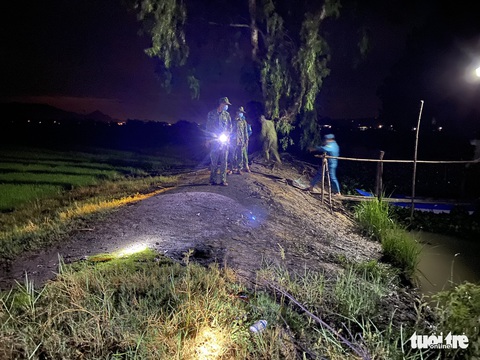 Bị biên phòng phát hiện, nhóm buôn lậu ‘bỏ của chạy lấy người’ - Ảnh 1. Bị biên phòng phát hiện, nhóm buôn lậu ‘bỏ của chạy lấy người’ - Ảnh 1.