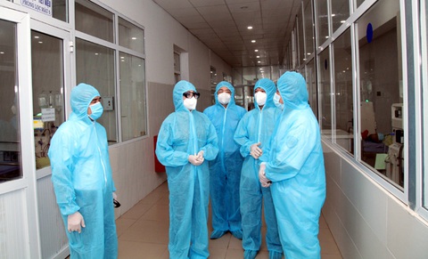Thêm 8 ca nghi dương tính liên quan chuyên gia Trung Quốc, Vĩnh Phúc họp khẩn - Ảnh 1. Thêm 8 ca nghi dương tính liên quan chuyên gia Trung Quốc, Vĩnh Phúc họp khẩn - Ảnh 1.