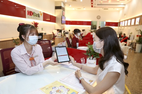 HDBank số hóa quy trình mở tài khoản tại quầy - Ảnh 1. HDBank số hóa quy trình mở tài khoản tại quầy - Ảnh 1.