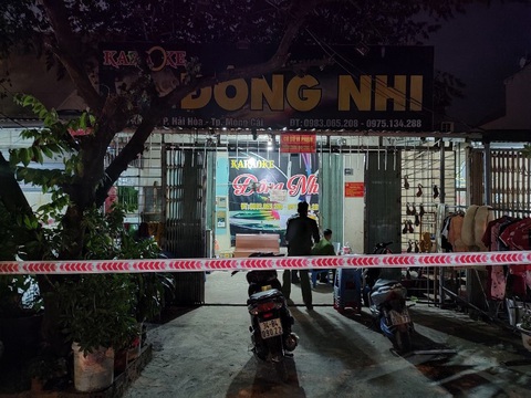Phạt 16 triệu, buộc cách ly thu phí với 8 thanh niên hát karaoke dù có lệnh cấm - Ảnh 2. Phạt 16 triệu, buộc cách ly thu phí với 8 thanh niên hát karaoke dù có lệnh cấm - Ảnh 2.