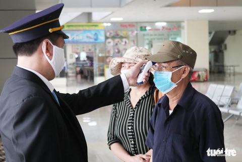 Hai cô gái Hà Tĩnh tái dương tính COVID-19 sau cách ly tập trung thế nào? - Ảnh 1. Hai cô gái Hà Tĩnh tái dương tính COVID-19 sau cách ly tập trung thế nào? - Ảnh 1.