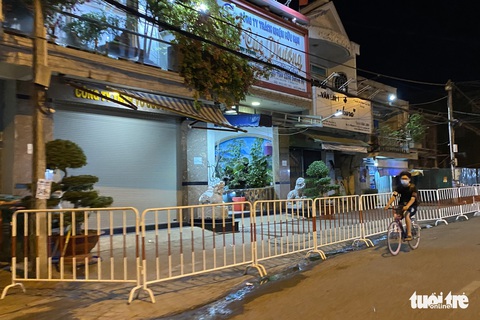 Phong tỏa đoạn đường trước nhà ca dương tính COVID-19 ở Long Khánh 21 ngày - Ảnh 3. Phong tỏa đoạn đường trước nhà ca dương tính COVID-19 ở Long Khánh 21 ngày - Ảnh 3.