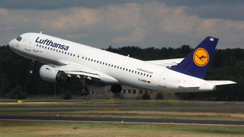 Lufthansa sử dụng công nghệ da cá mập trang bị cho máy bay để giảm khí thải - Ảnh 1. Lufthansa sử dụng công nghệ da cá mập trang bị cho máy bay để giảm khí thải - Ảnh 1.