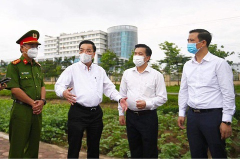 Chủ tịch Hà Nội: Lập 22 chốt để ngăn dịch xâm nhập, không được ngăn sông cấm chợ - Ảnh 1. Chủ tịch Hà Nội: Lập 22 chốt để ngăn dịch xâm nhập, không được ngăn sông cấm chợ - Ảnh 1.