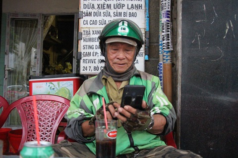 Xe công nghệ góp phần làm nên đặc trưng Sài Gòn bao dung - Ảnh 1. Xe công nghệ góp phần làm nên đặc trưng Sài Gòn bao dung - Ảnh 1.
