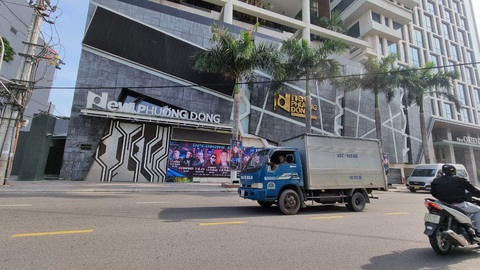 Thêm 3 ca nghi mắc COVID-19 từ ổ dịch vũ trường New Phương Đông - Ảnh 1. Thêm 3 ca nghi mắc COVID-19 từ ổ dịch vũ trường New Phương Đông - Ảnh 1.