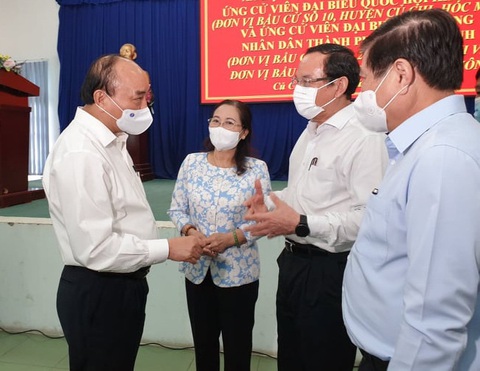 Chủ tịch nước Nguyễn Xuân Phúc làm việc tại Củ Chi - Ảnh 1. Chủ tịch nước Nguyễn Xuân Phúc làm việc tại Củ Chi - Ảnh 1.