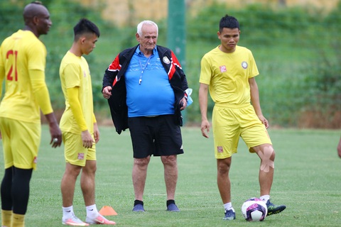 HLV các CLB V-League nói gì về dừng vòng 13? - Ảnh 1. HLV các CLB V-League nói gì về dừng vòng 13? - Ảnh 1.