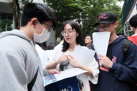 Còn 10 ngày để đăng ký thi tốt nghiệp THPT, xét tuyển đại học trực tuyến - Ảnh 1. Còn 10 ngày để đăng ký thi tốt nghiệp THPT, xét tuyển đại học trực tuyến - Ảnh 1.