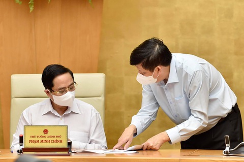Bộ trưởng Bộ Y tế: Dịch phức tạp hơn, tốc độ lây nhiễm cao hơn - Ảnh 2. Bộ trưởng Bộ Y tế: Dịch phức tạp hơn, tốc độ lây nhiễm cao hơn - Ảnh 2.