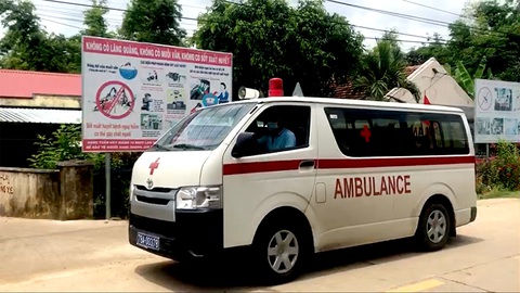 Uống thuốc xổ giun, 8 học sinh lớp 4 phải đi cấp cứu - Ảnh 1. Uống thuốc xổ giun, 8 học sinh lớp 4 phải đi cấp cứu - Ảnh 1.
