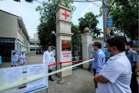 10 ca dương tính tại Bệnh viện K, chủ tịch Hà Nội yêu cầu cách ly cả 3 cơ sở của bệnh viện - Ảnh 8. 10 ca dương tính tại Bệnh viện K, chủ tịch Hà Nội yêu cầu cách ly cả 3 cơ sở của bệnh viện - Ảnh 8.