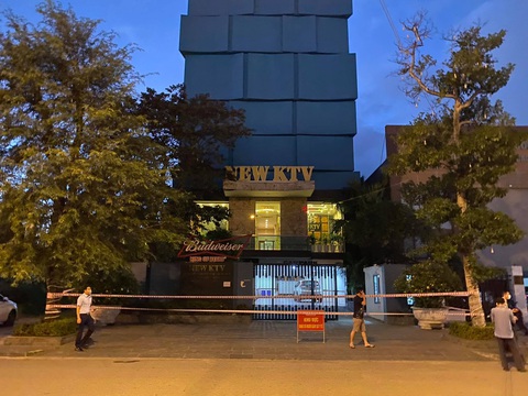 Hải Phòng phong tỏa tụ điểm New KTV liên quan nữ tiếp viên mắc COVID-19 - Ảnh 1. Hải Phòng phong tỏa tụ điểm New KTV liên quan nữ tiếp viên mắc COVID-19 - Ảnh 1.