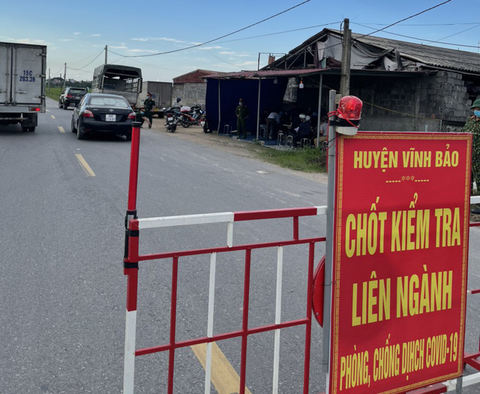 Hải Phòng phong tỏa tụ điểm New KTV liên quan nữ tiếp viên mắc COVID-19 - Ảnh 2. Hải Phòng phong tỏa tụ điểm New KTV liên quan nữ tiếp viên mắc COVID-19 - Ảnh 2.