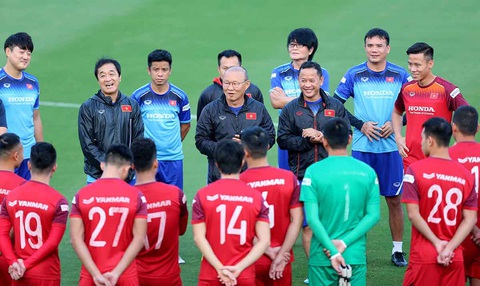 Bóng đá Việt Nam: Dồn sức cho đấu trường World Cup - Ảnh 1. Bóng đá Việt Nam: Dồn sức cho đấu trường World Cup - Ảnh 1.
