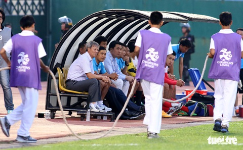 Những hình ảnh cố HLV Lê Thụy Hải với 3 chức vô địch V-League cùng B.Bình Dương - Ảnh 4. Những hình ảnh cố HLV Lê Thụy Hải với 3 chức vô địch V-League cùng B.Bình Dương - Ảnh 4.