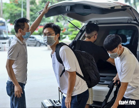 Xuân Trường tranh thủ về thăm vợ sắp cưới trước khi hội quân cùng tuyển Việt Nam - Ảnh 1. Xuân Trường tranh thủ về thăm vợ sắp cưới trước khi hội quân cùng tuyển Việt Nam - Ảnh 1.