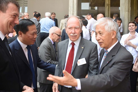 Trung tâm khoa học của giáo sư Trần Thanh Vân lại nóng - Ảnh 3. Trung tâm khoa học của giáo sư Trần Thanh Vân lại nóng - Ảnh 3.