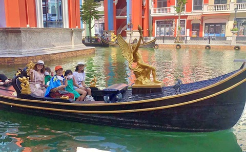 Du lịch đau đầu với việc hủy, hoãn tour - Ảnh 1. Du lịch đau đầu với việc hủy, hoãn tour - Ảnh 1.