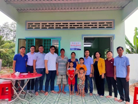 Có số tiền này con không đi bán vé số nữa - Ảnh 2. Có số tiền này con không đi bán vé số nữa - Ảnh 2.