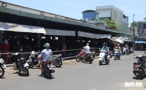 Trước giờ tem phiếu, chợ Đà Nẵng vẫn vắng vì năm ngoái ăn đồ tủ lạnh ớn rồi - Ảnh 5. Trước giờ tem phiếu, chợ Đà Nẵng vẫn vắng vì năm ngoái ăn đồ tủ lạnh ớn rồi - Ảnh 5.