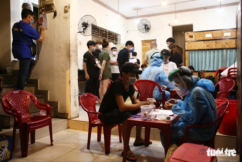 TP.HCM tìm được 360 người liên quan đến ca tái dương tính ở quận 3 - Ảnh 1. TP.HCM tìm được 360 người liên quan đến ca tái dương tính ở quận 3 - Ảnh 1.