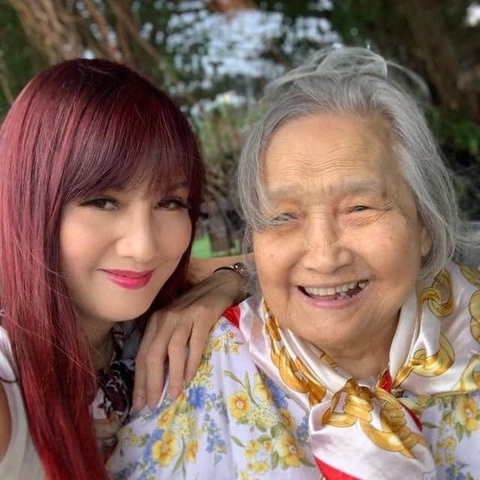 Hồ Ngọc Hà, Đông Nhi... gửi lời yêu thương đến mẹ nhân ‘Ngày của mẹ’ - Ảnh 3. Hồ Ngọc Hà, Đông Nhi... gửi lời yêu thương đến mẹ nhân ‘Ngày của mẹ’ - Ảnh 3.