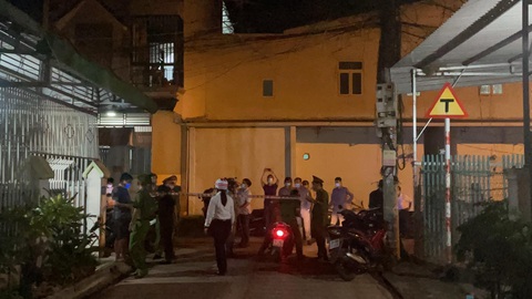 Buôn Ma Thuột phong tỏa 1 con hẻm, xét nghiệm nhanh cho 40 hộ gia đình - Ảnh 6. Buôn Ma Thuột phong tỏa 1 con hẻm, xét nghiệm nhanh cho 40 hộ gia đình - Ảnh 6.