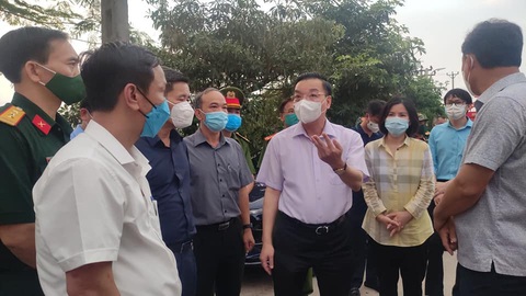 Chủ tịch Hà Nội: ‘Tận dụng 48 giờ vàng khống chế lây nhiễm biến thể virus Ấn Độ’ - Ảnh 1. Chủ tịch Hà Nội: ‘Tận dụng 48 giờ vàng khống chế lây nhiễm biến thể virus Ấn Độ’ - Ảnh 1.