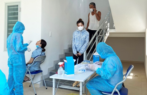 Một phụ nữ nghi nhiễm ở Đà Nẵng về Quảng Nam làm căn cước công dân, cách ly 20 cán bộ - Ảnh 1. Một phụ nữ nghi nhiễm ở Đà Nẵng về Quảng Nam làm căn cước công dân, cách ly 20 cán bộ - Ảnh 1.