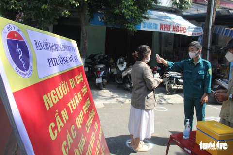 Chợ Đà Nẵng thưa vắng khách trong ngày đầu thu phiếu đi chợ - Ảnh 1. Chợ Đà Nẵng thưa vắng khách trong ngày đầu thu phiếu đi chợ - Ảnh 1.