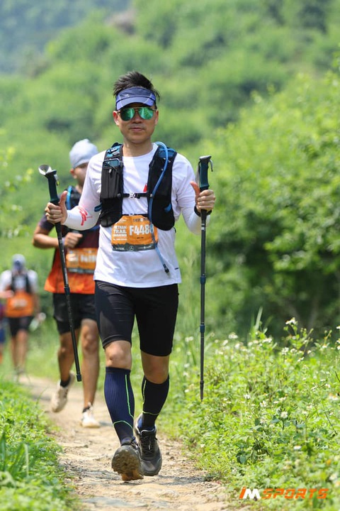 Bác sĩ chạy trong phòng làm việc 10km mỗi ngày khi cách ly tại Bệnh viện K - Ảnh 1. Bác sĩ chạy trong phòng làm việc 10km mỗi ngày khi cách ly tại Bệnh viện K - Ảnh 1.