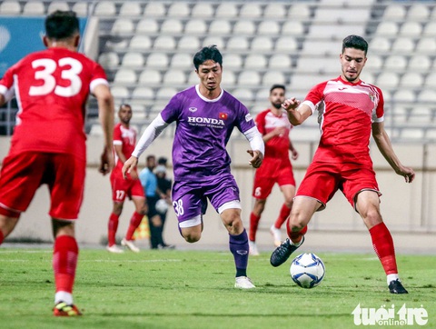 Văn Toản cứu thua 11m, Việt Nam hòa Jordan 1-1 - Ảnh 1. Văn Toản cứu thua 11m, Việt Nam hòa Jordan 1-1 - Ảnh 1.