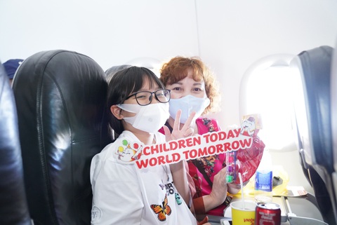 Vietjet lan toả niềm vui bằng hoạt động đặc biệt nhân ngày Quốc tế Thiếu nhi - Ảnh 5. Vietjet lan toả niềm vui bằng hoạt động đặc biệt nhân ngày Quốc tế Thiếu nhi - Ảnh 5.
