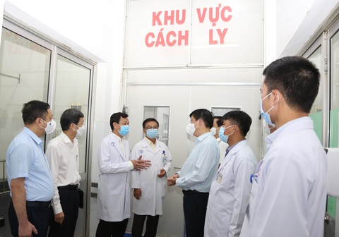 BV Chợ Rẫy chuyển khoa tai mũi họng và nội hô hấp ra ngoài - Ảnh 2. BV Chợ Rẫy chuyển khoa tai mũi họng và nội hô hấp ra ngoài - Ảnh 2.