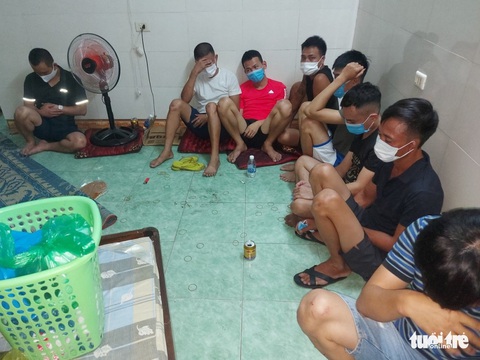 Nguyên chiến sĩ công an bị khởi tố cùng 10 bị can vì đánh bạc - Ảnh 1. Nguyên chiến sĩ công an bị khởi tố cùng 10 bị can vì đánh bạc - Ảnh 1.