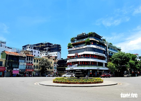 Bắc Bộ đang nắng nóng gay gắt nhất năm 2021? - Ảnh 1. Bắc Bộ đang nắng nóng gay gắt nhất năm 2021? - Ảnh 1.