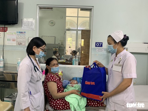 Tết thiếu nhi của bệnh nhi ở 10 bệnh viện: Ôi, con mèo này xịn lắm đó - Ảnh 8. Tết thiếu nhi của bệnh nhi ở 10 bệnh viện: Ôi, con mèo này xịn lắm đó - Ảnh 8.