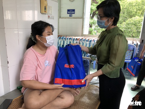 Tết thiếu nhi của bệnh nhi ở 10 bệnh viện: Ôi, con mèo này xịn lắm đó - Ảnh 10. Tết thiếu nhi của bệnh nhi ở 10 bệnh viện: Ôi, con mèo này xịn lắm đó - Ảnh 10.