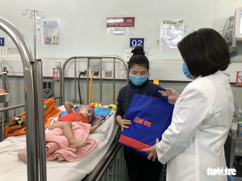 Tết thiếu nhi của bệnh nhi ở 10 bệnh viện: Ôi, con mèo này xịn lắm đó - Ảnh 1. Tết thiếu nhi của bệnh nhi ở 10 bệnh viện: Ôi, con mèo này xịn lắm đó - Ảnh 1.