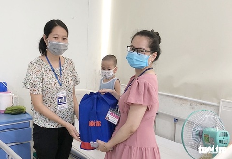 Tết thiếu nhi của bệnh nhi ở 10 bệnh viện: Ôi, con mèo này xịn lắm đó - Ảnh 14. Tết thiếu nhi của bệnh nhi ở 10 bệnh viện: Ôi, con mèo này xịn lắm đó - Ảnh 14.