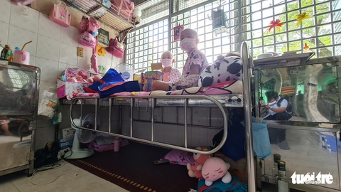 Tết thiếu nhi của bệnh nhi ở 10 bệnh viện: Ôi, con mèo này xịn lắm đó - Ảnh 2. Tết thiếu nhi của bệnh nhi ở 10 bệnh viện: Ôi, con mèo này xịn lắm đó - Ảnh 2.